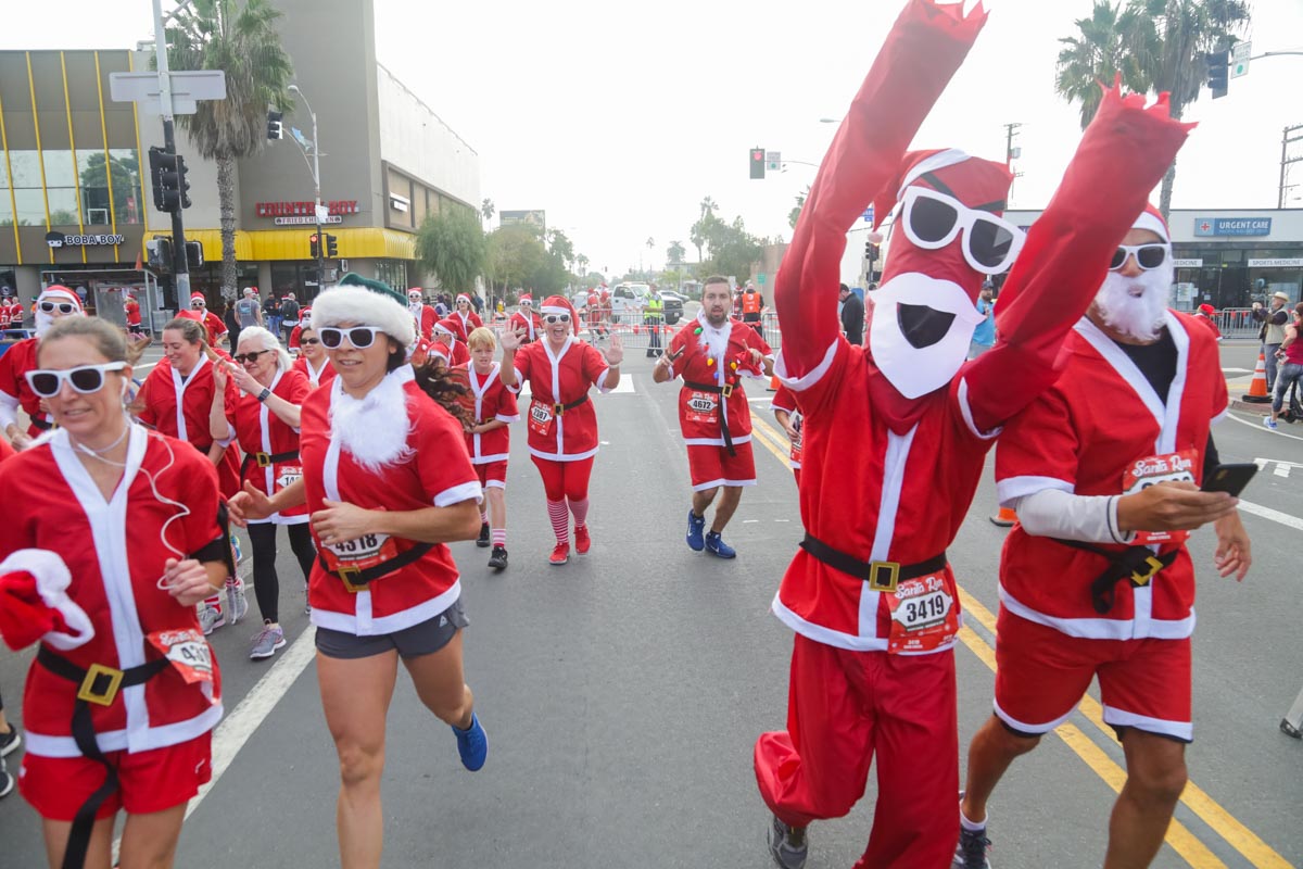 Experience the Magic of the Santa Run in Pacific Beach